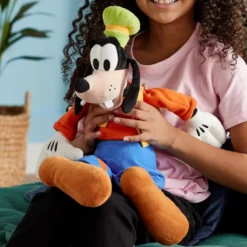 Disney Store Goofy Medium Soft Toy